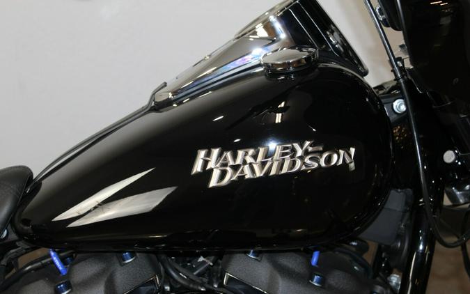 Harley-Davidson® Sport Glide™ 2019 FLSB 072172B BLACK