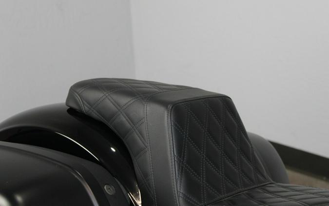 Harley-Davidson® Sport Glide™ 2019 FLSB 072172B BLACK