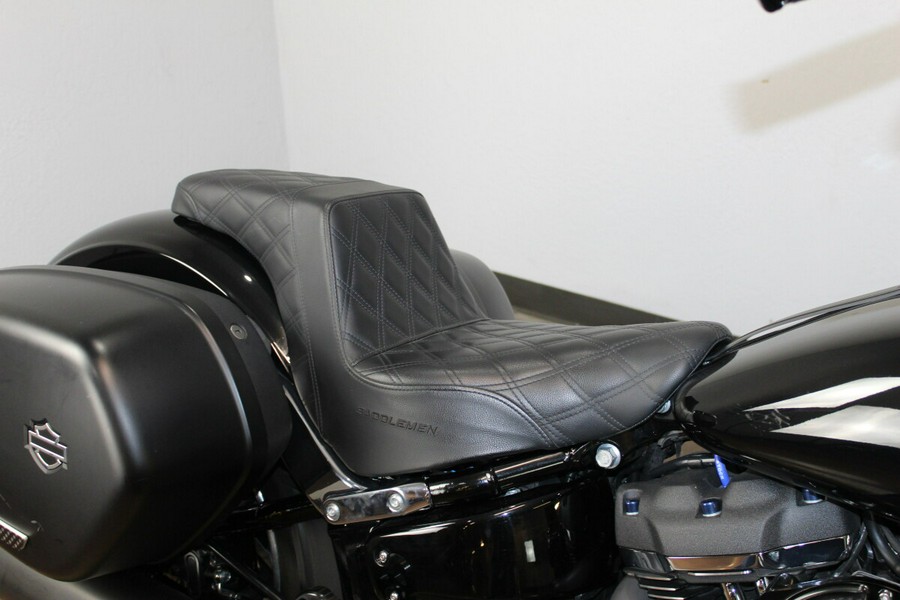 Harley-Davidson® Sport Glide™ 2019 FLSB 072172B BLACK