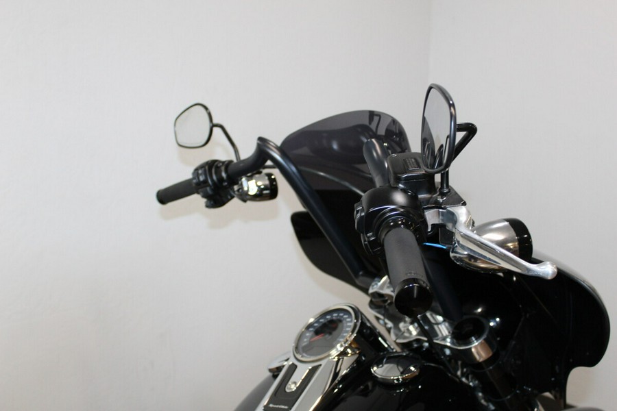 Harley-Davidson® Sport Glide™ 2019 FLSB 072172B BLACK