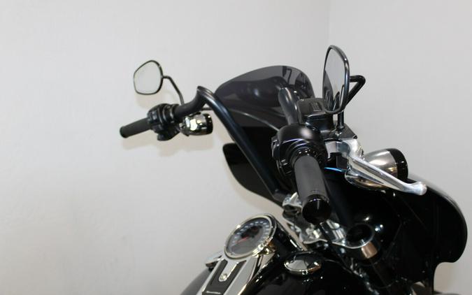 Harley-Davidson® Sport Glide™ 2019 FLSB 072172B BLACK