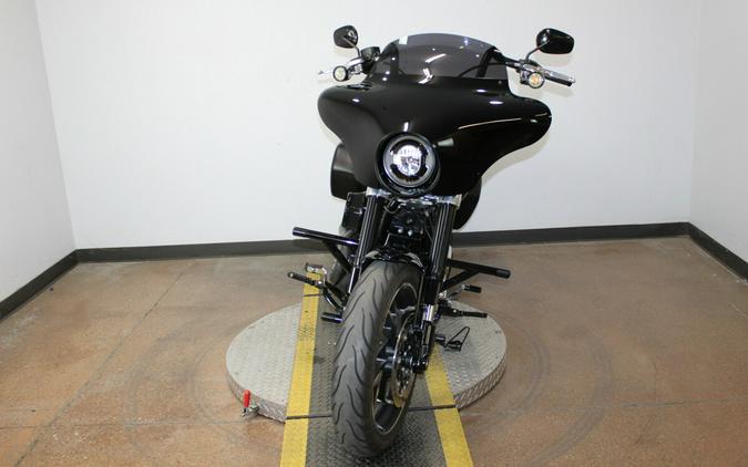 Harley-Davidson® Sport Glide™ 2019 FLSB 072172B BLACK