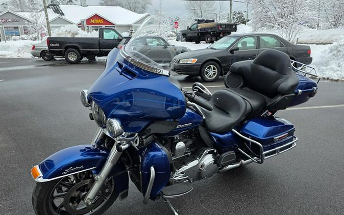 2015 Harley-Davidson Electra Glide Ultra Limited-OUT THWE DOOR!!