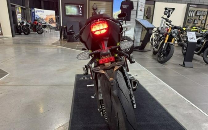 2026 TRIUMPH HC8