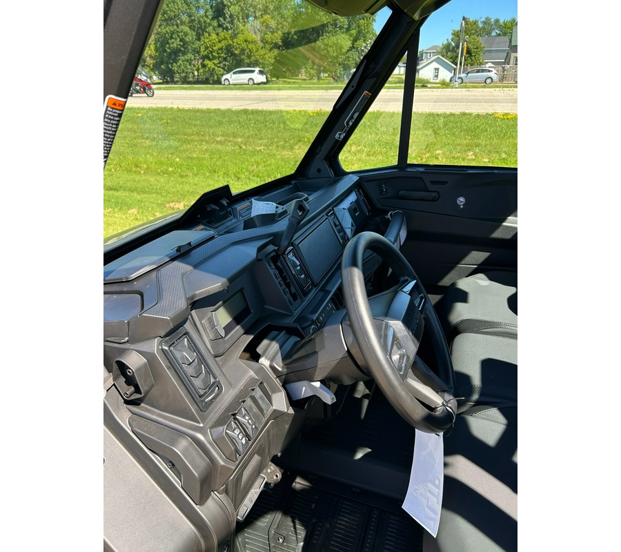 2026 Can-Am Defender XT CAB HD11