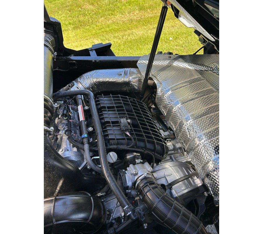 2026 Can-Am Defender XT CAB HD11