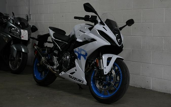 2026 SUZUKI GSX 8R