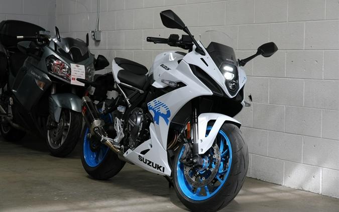 2026 SUZUKI GSX 8R