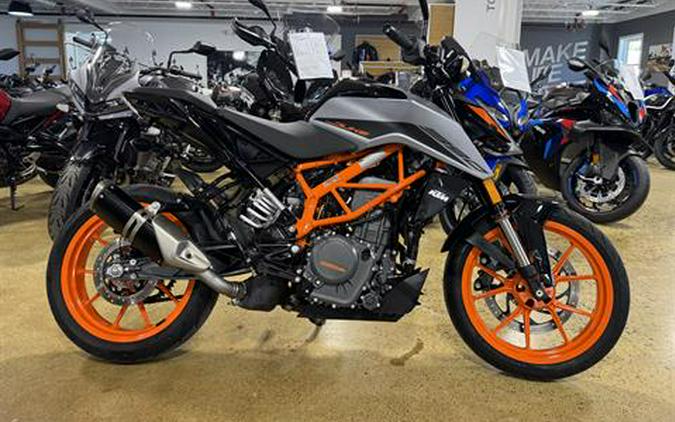 2022 KTM 390 Duke