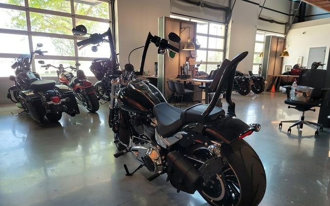 Harley-Davidson® Breakout™ 2025