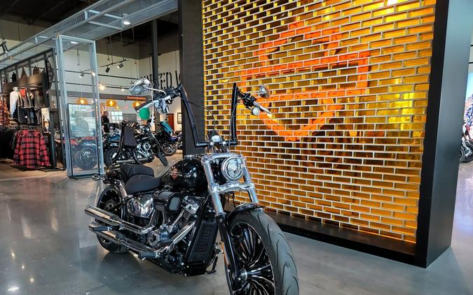 Harley-Davidson® Breakout™ 2025