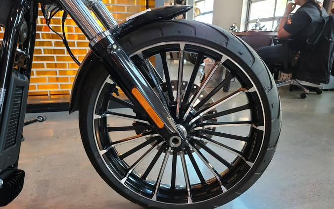 Harley-Davidson® Breakout™ 2025