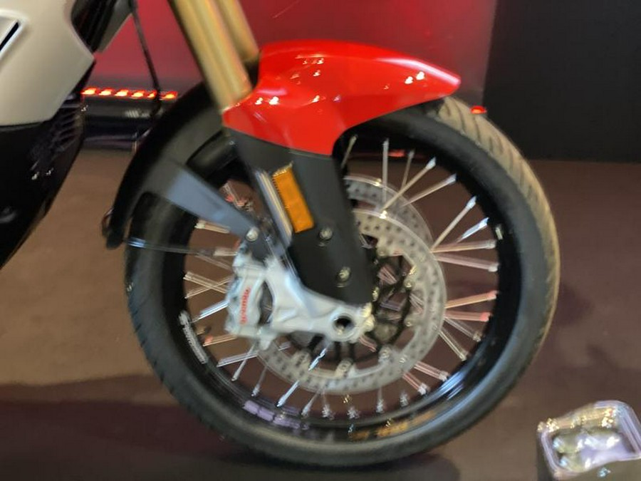 2024 MV Agusta ENDURO VELOCE