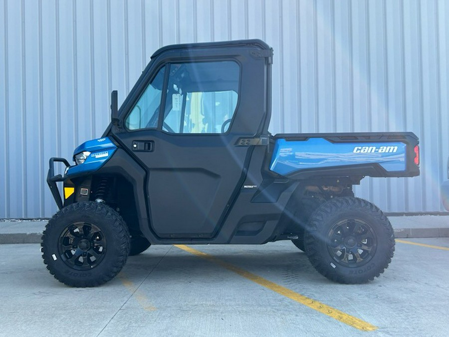 2021 Can-Am Defender Limited HD10