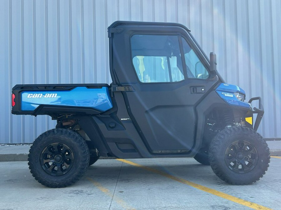 2021 Can-Am Defender Limited HD10