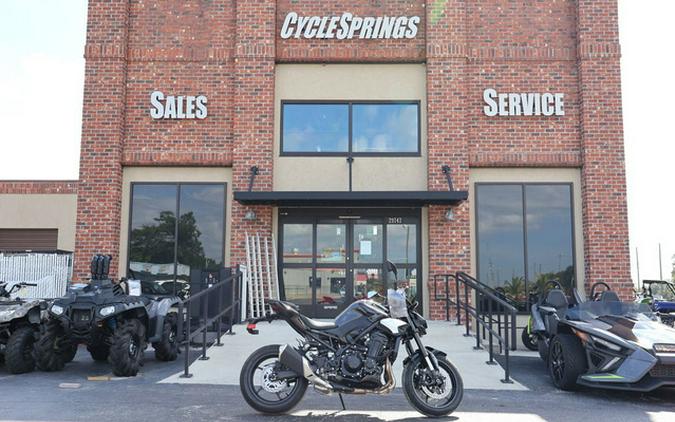 2025 Kawasaki Z900 ABS Metallic Spark Black/Metallic Carbon Gray ABS