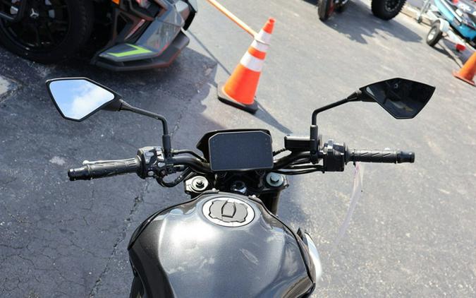 2025 Kawasaki Z900 ABS Metallic Spark Black/Metallic Carbon Gray ABS