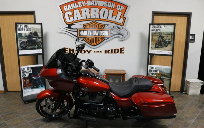 2025 Harley-Davidson® Road Glide® WHSKEY FIRSTORM