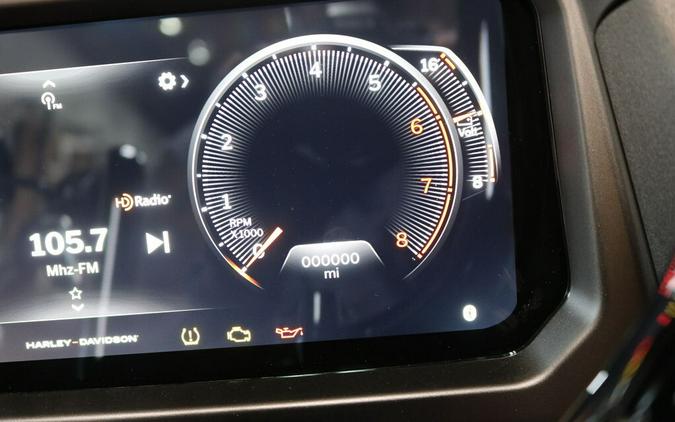 2025 Harley-Davidson® Road Glide® WHSKEY FIRSTORM