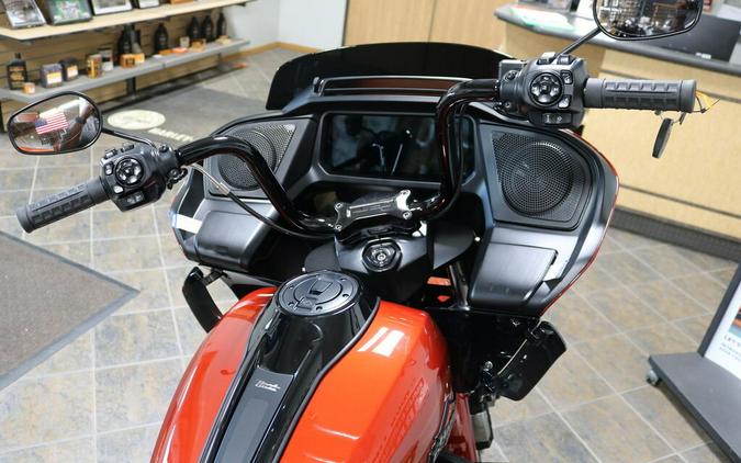 2025 Harley-Davidson® Road Glide® WHSKEY FIRSTORM