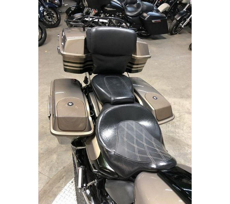 2013 Harley-Davidson® CVO Road Glide - FP8190