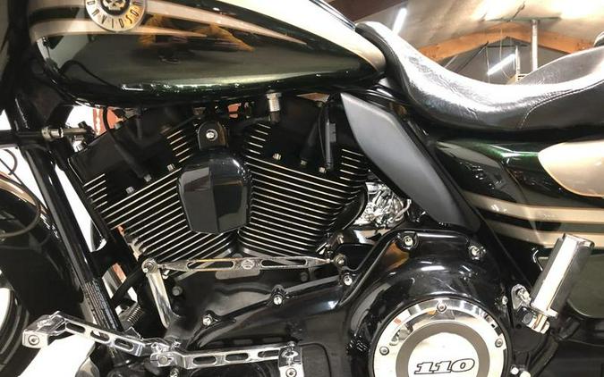 2013 Harley-Davidson® CVO Road Glide - FP8190