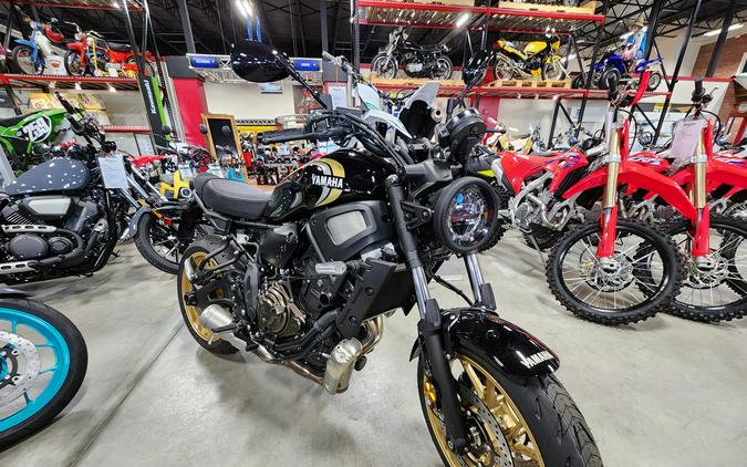 2022 Yamaha XSR700 Review [A Dozen Retro Fast Facts]