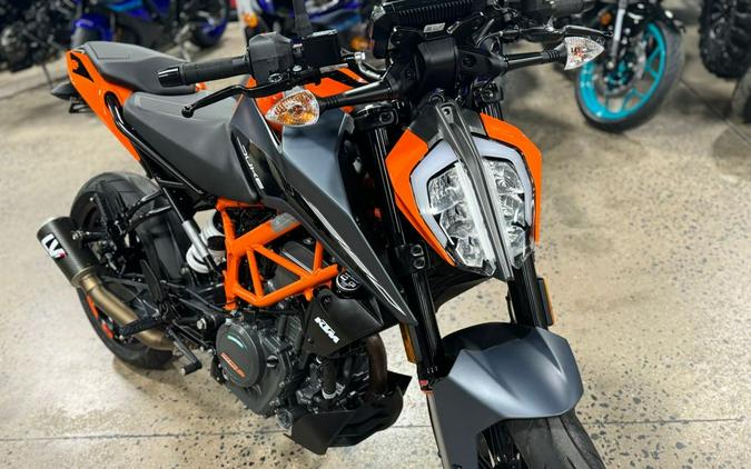 2023 KTM DUKE 390