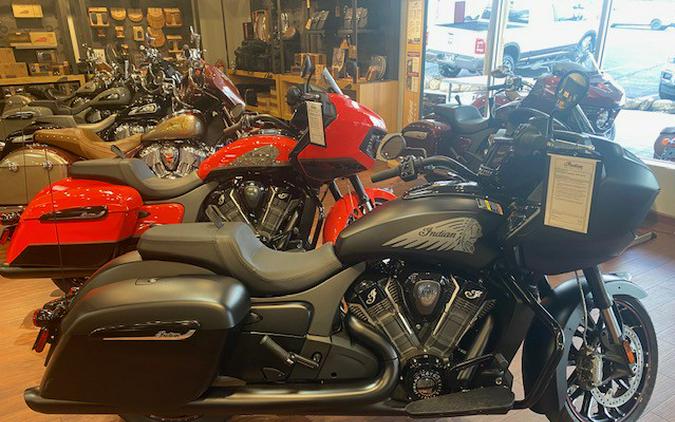 2024 Indian Motorcycle CHALLENGER DARKHORSE