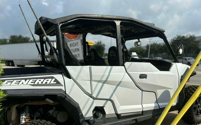 2022 Polaris GENERAL XP 4 1000 Deluxe