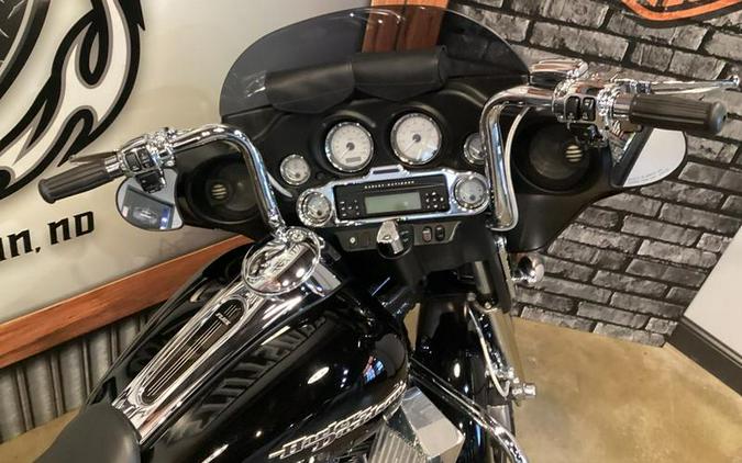 2011 Harley-Davidson® FLHX - Street Glide®