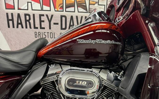 2014 FLHTKSE CVO™ Electra Glide Ultra Limited®