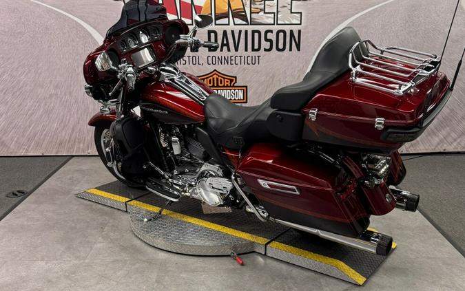 2014 FLHTKSE CVO™ Electra Glide Ultra Limited®
