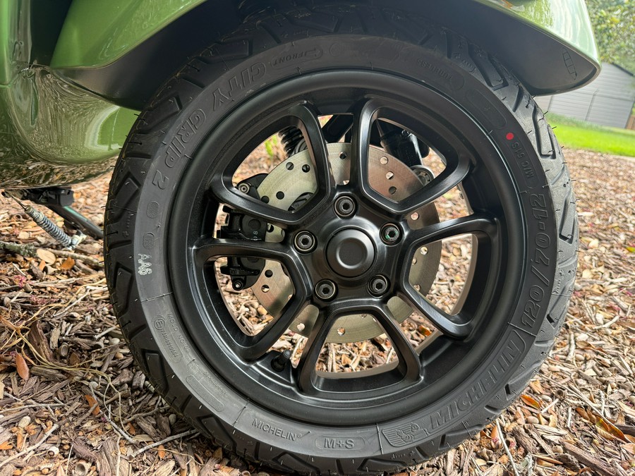 2027 Vespa GTS 310 SuperSport