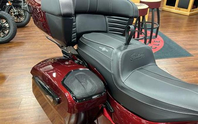 2024 Indian Motorcycle Roadmaster® Dark Horse® with PowerBand Audio Package