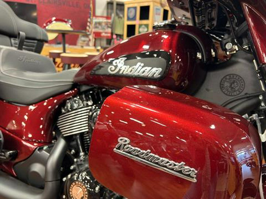 2024 Indian Motorcycle Roadmaster® Dark Horse® with PowerBand Audio Package