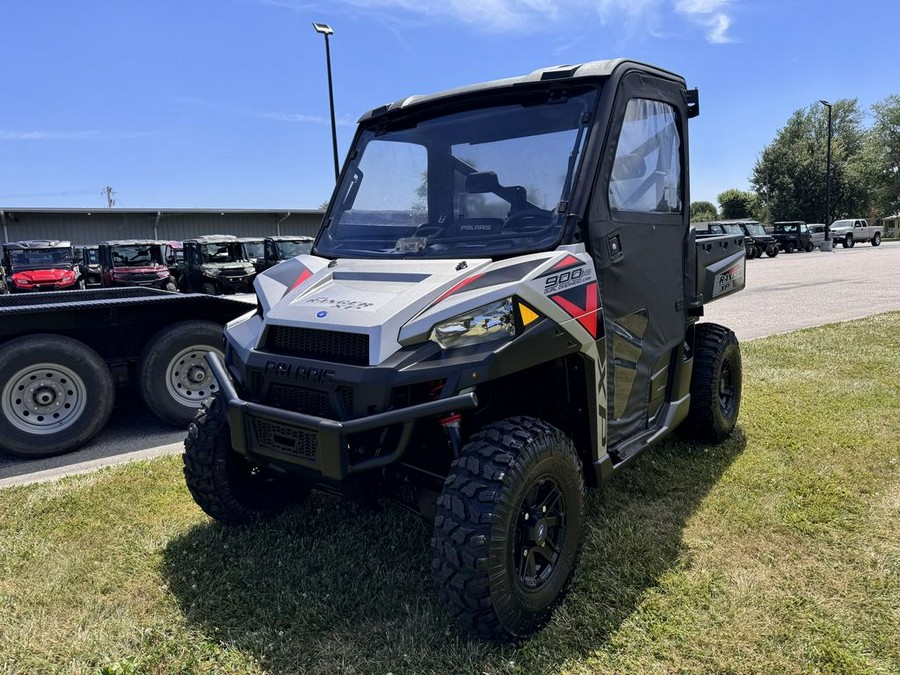 2019 Polaris® Ranger XP® 900 EPS Premium Silver Pearl