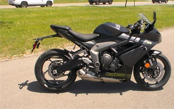 2025 Triumph Daytona 660