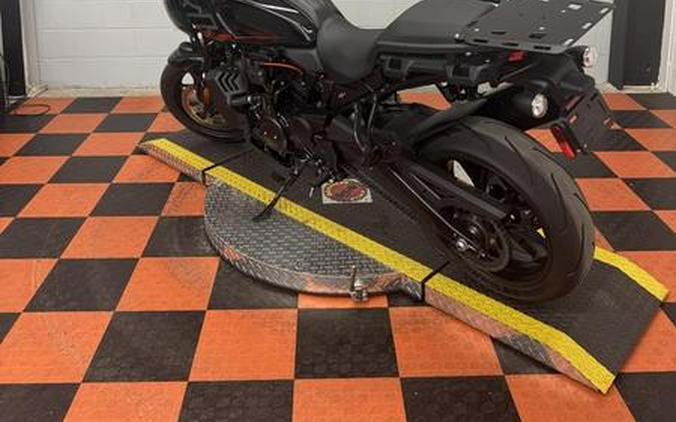 2025 Harley-Davidson® RA1250ST - Pan America® 1250 ST