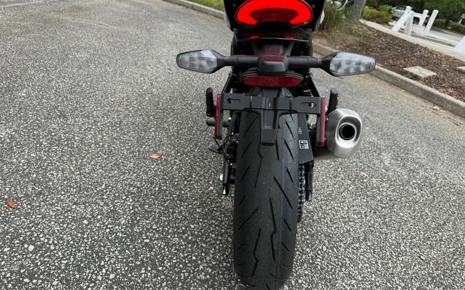 2026 Triumph Thruxton 400