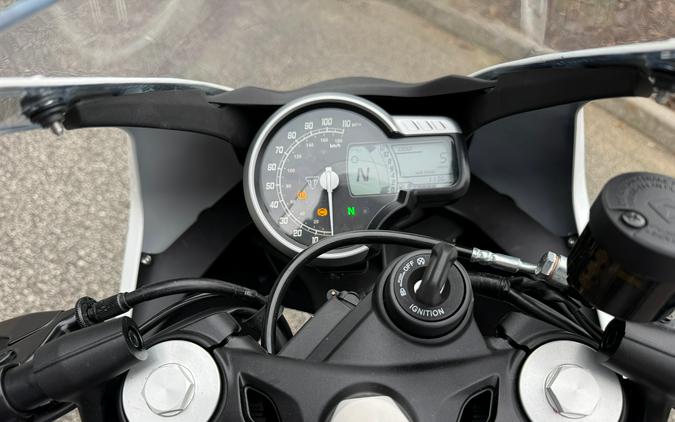 2026 Triumph Thruxton 400