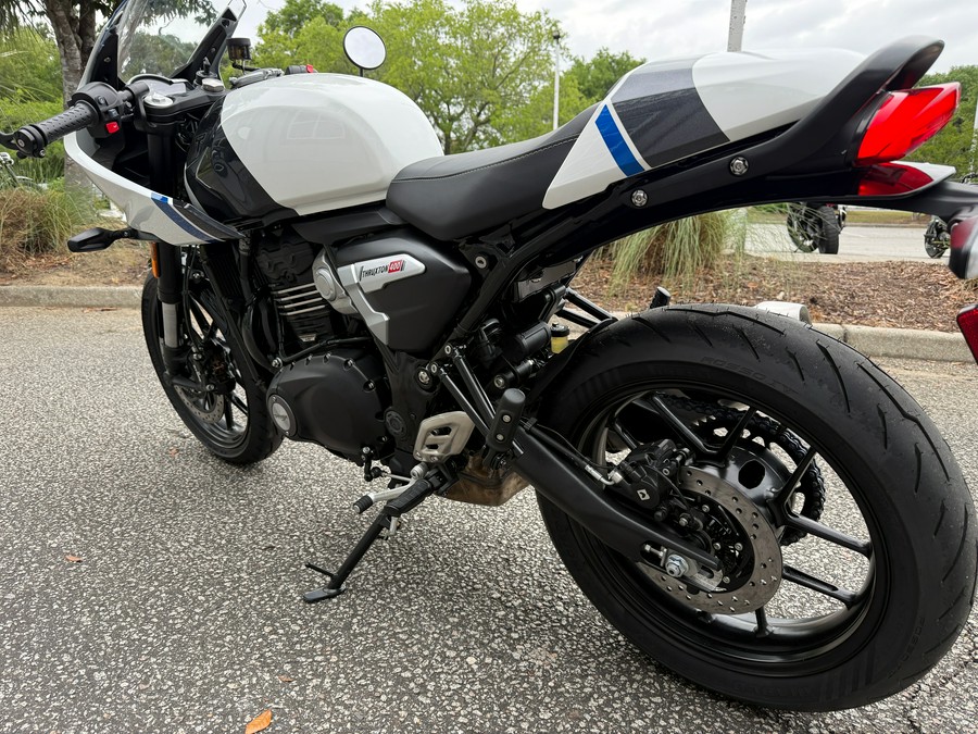 2026 Triumph Thruxton 400