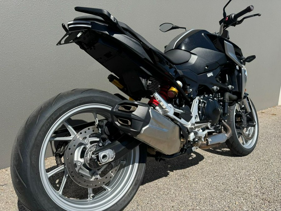 2022 BMW F 900 R Black Storm Metallic