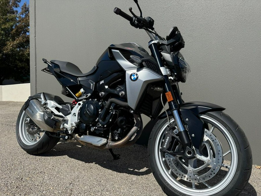 2022 BMW F 900 R Black Storm Metallic