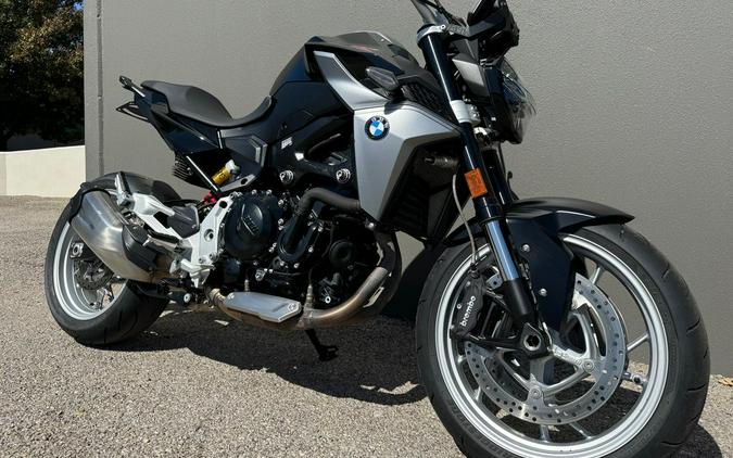 2022 BMW F 900 R Black Storm Metallic