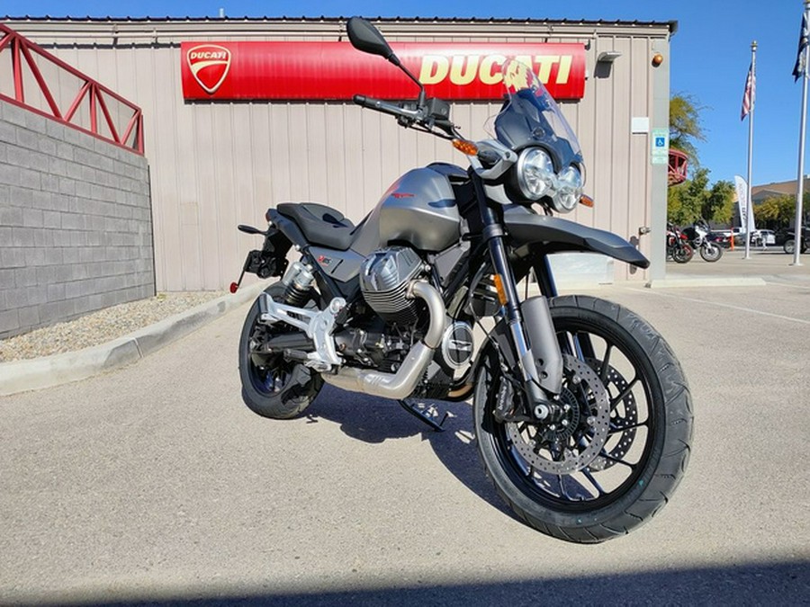 2025 Moto Guzzi V85 Strada