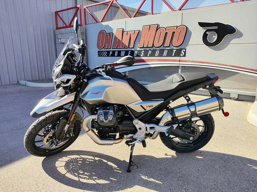 2025 Moto Guzzi V85 Strada