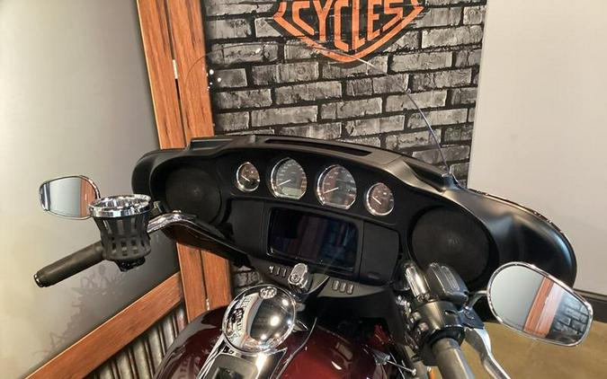 2019 Harley-Davidson® FLHTCUTG - Tri Glide® Ultra