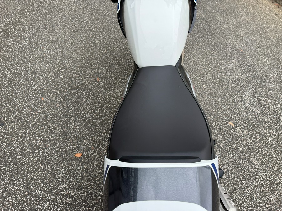 2026 Triumph Thruxton 400