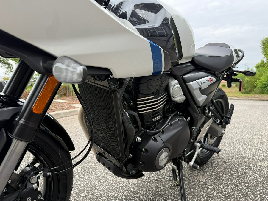 2026 Triumph Thruxton 400
